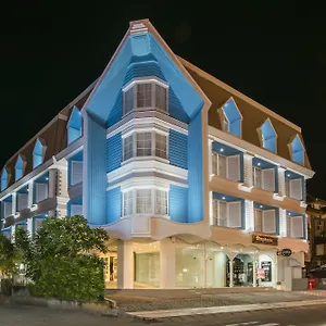https://yans-house.hotelsseminyak.net